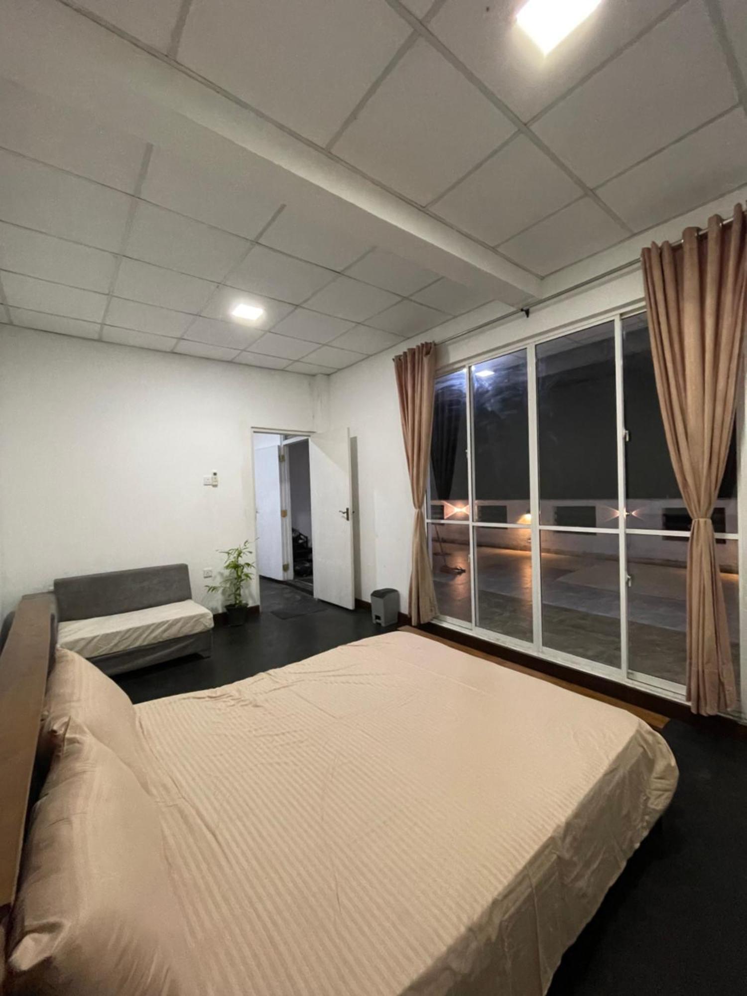 Misty Mountain Lodge เคแกล ภายนอก รูปภาพ
