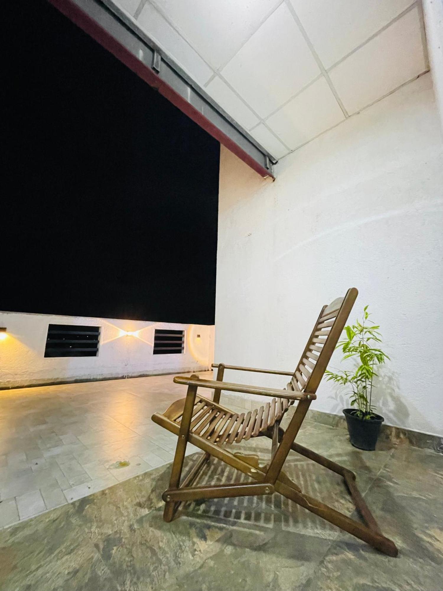 Misty Mountain Lodge เคแกล ภายนอก รูปภาพ